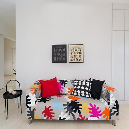 Effie'S Cozy Beach Front Apartment Resmo Dış mekan fotoğraf