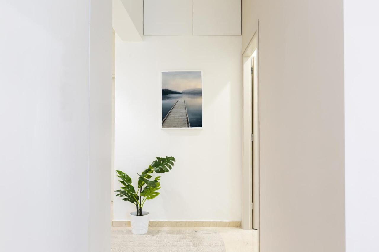 Effie'S Cozy Beach Front Apartment Resmo Dış mekan fotoğraf